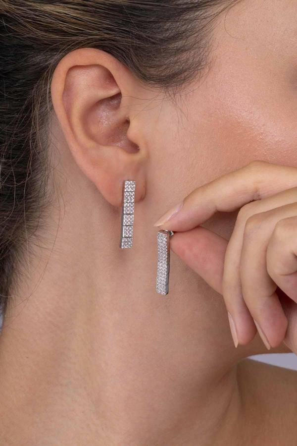 Gümüş Pazarım Beyaz Altın Kaplama 3 Sıra Su Yolu 925 Ayar Gümüş Küpe - Image 1