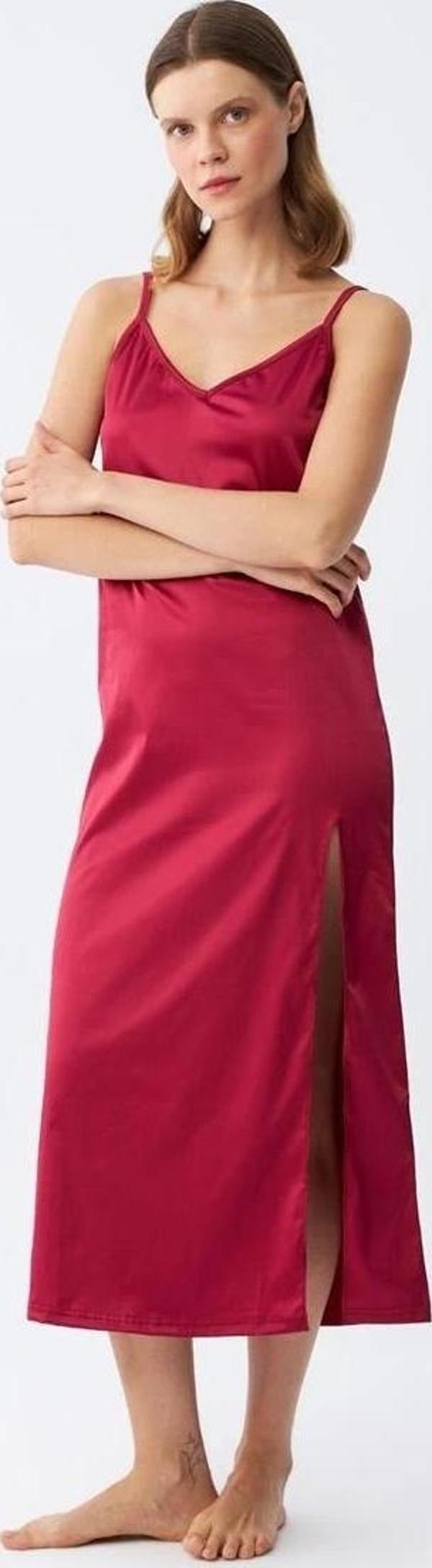 Giyim Yırtmaçlı Uzun Saten Gecelik Bordo - Image 1