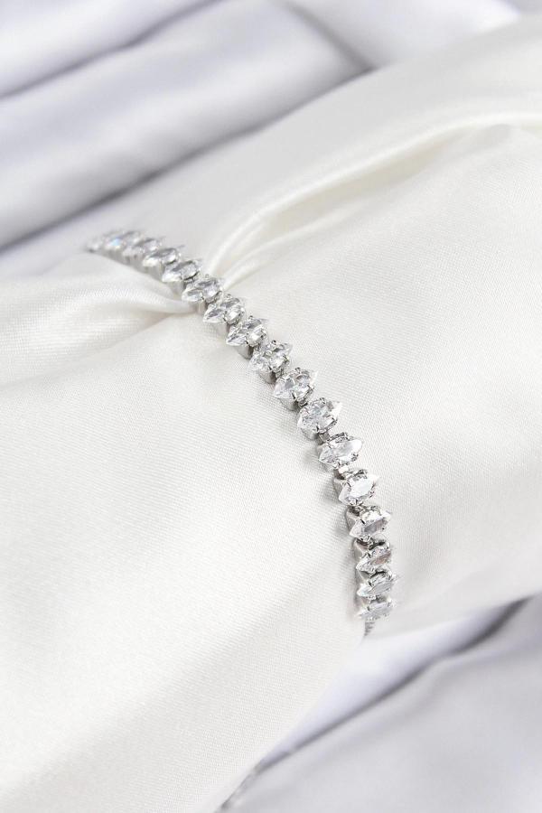 BFS Pirinç Zirkon Taşlı Damla Model Gümüş Renk Asansörlü Kadın Bileklik - Image 1