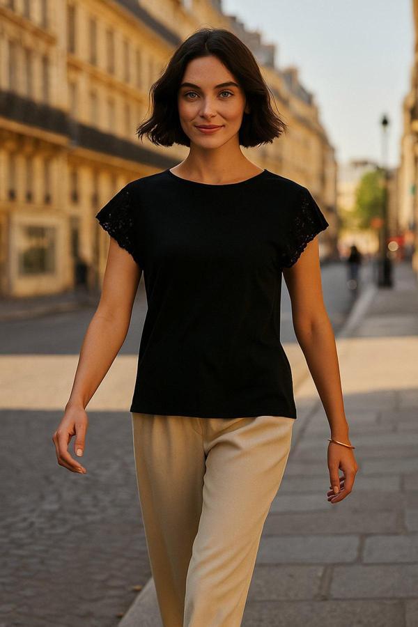 Fashion Friends % 100 Pamuk Relaxed Fit Dantel Detaylı Bayan Bluz 25Y1203K1 SİYAH - Image 1