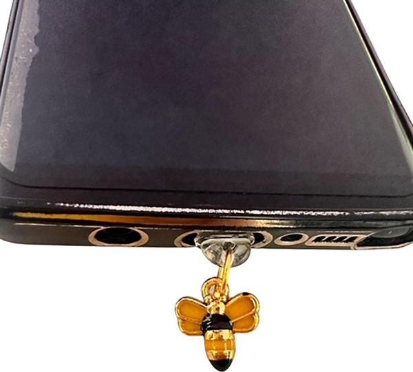 Buki'Nin Atölyesi Lightning (Iphone Girişli Şarj Yeri) Telefon Şarj Koruma Aksesuarı / Tozluk / Toz Tıpası / Charm - Image 1