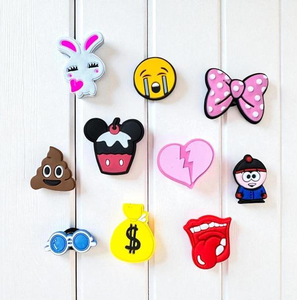 Buki'Nin Atölyesi Terlik Süsü Jibbitz Tavşan Emoji Gözlük Dolar Vs. 10 'Lu Set Figür - Image 1