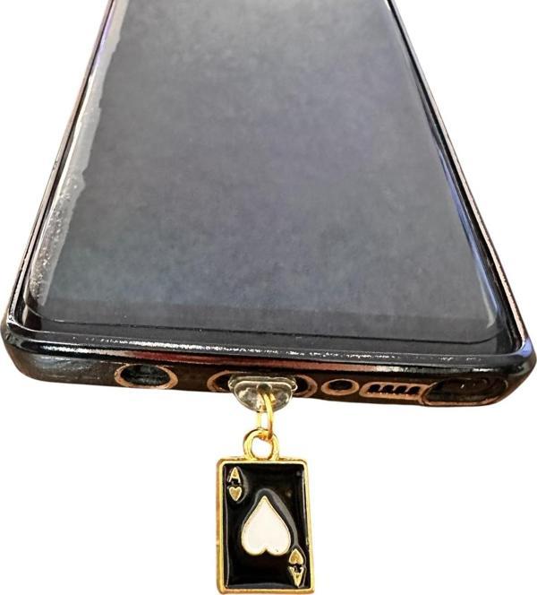 Buki'Nin Atölyesi Lightning (Iphone Girişli Şarj Yeri) Telefon Şarj Koruma Aksesuarı / Tozluk / Toz Tıpası / Charm - Image 1