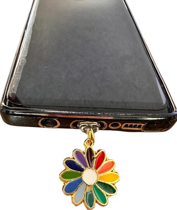 Buki'Nin Atölyesi Lightning (Iphone Girişli Şarj Yeri) Telefon Şarj Koruma Aksesuarı / Tozluk / Toz Tıpası / Charm - Image 1