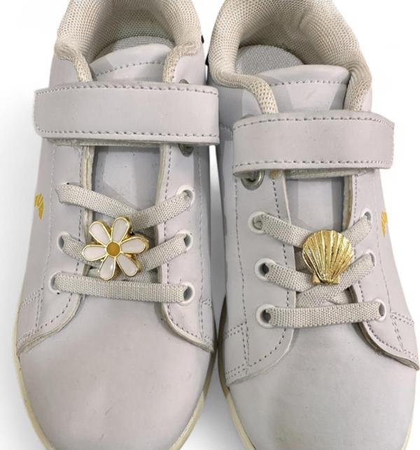 Buki'Nin Atölyesi Metal Spor Ayakkabı Bağcık Jibbitz / Charm / Süsü Klipsli 2 Li Papatya Deniz Kabuğu - Image 1