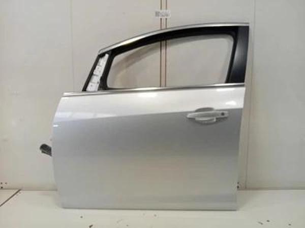 opel astra- j- sd/hb- 2010-2012  ön panjur üst nikelajı (tw) Oem No (13300945) - Image 1