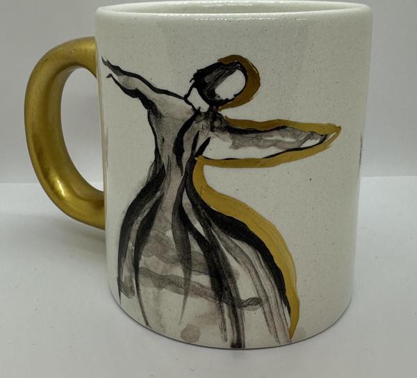 El Yapımı Seramik Kupa – Semazen Figürlü (Altın Yaldız Detaylı) - Image 1