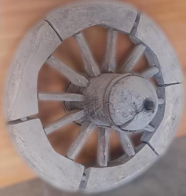 Bengi Ticaret Hobi ADN Dekoratif At ve Öküz Arabası Tekeri Bahçe Aksesuarı Ahşap El Yapımı - Image 1