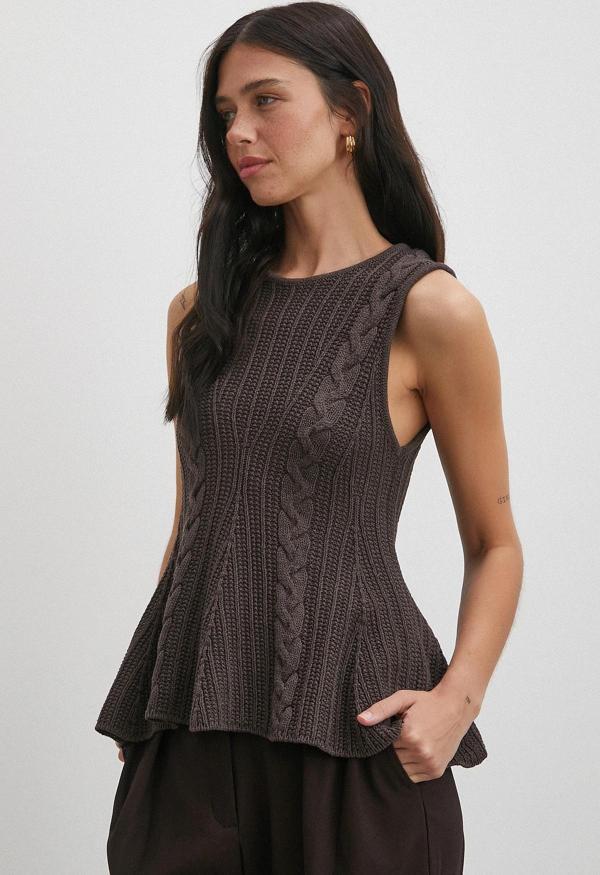 Burgu Örgü Kolsuz Triko Kahve - Image 1