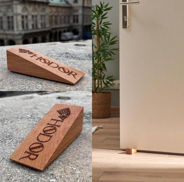 2 Adet Ahşap Kapı Stoperi Kapı Tutucu Takoz Durdurucu Hodor Yazılı Kaymaz Keçeli - Image 1