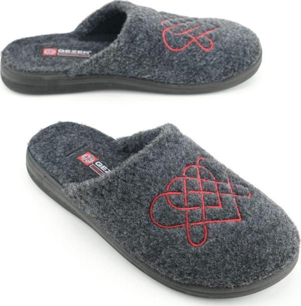 Gezer Kadın Kışlık Keçe Nakışlı Kalp Tasarım Ev Bahçe Terlik - Image 1