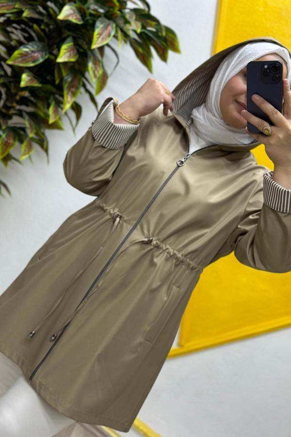 Kadın Tesettür Giyim Büyük Beden Mevsimlik Kısa Trençkot  - Image 1