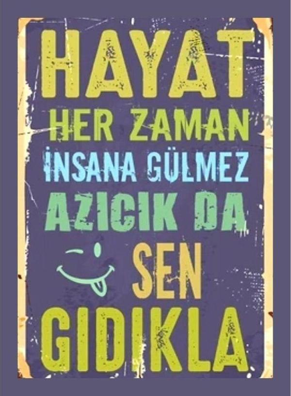 Hayat Her Zaman İnsana Gülmez Ahşap Retro Vintage Poster - Image 1