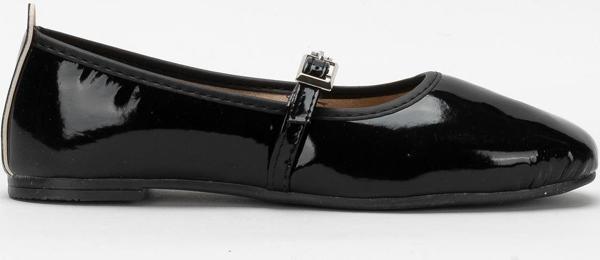 Kadın Kemer Detay Rugan Babet Ayakkabı SİYAH - Image 1