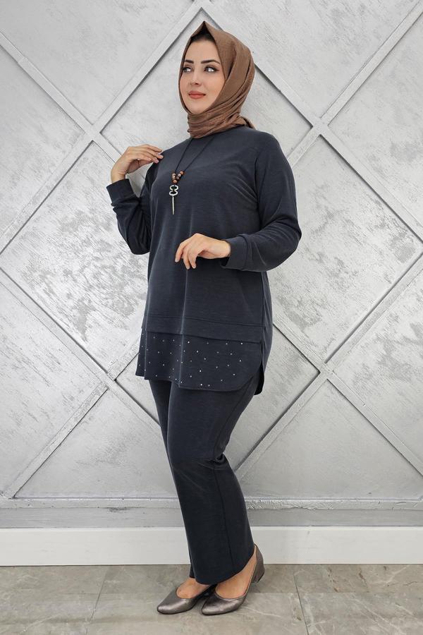 KADIN KOLYE VE TAŞ DETAYLI TESETTÜR TAKIM - Image 1