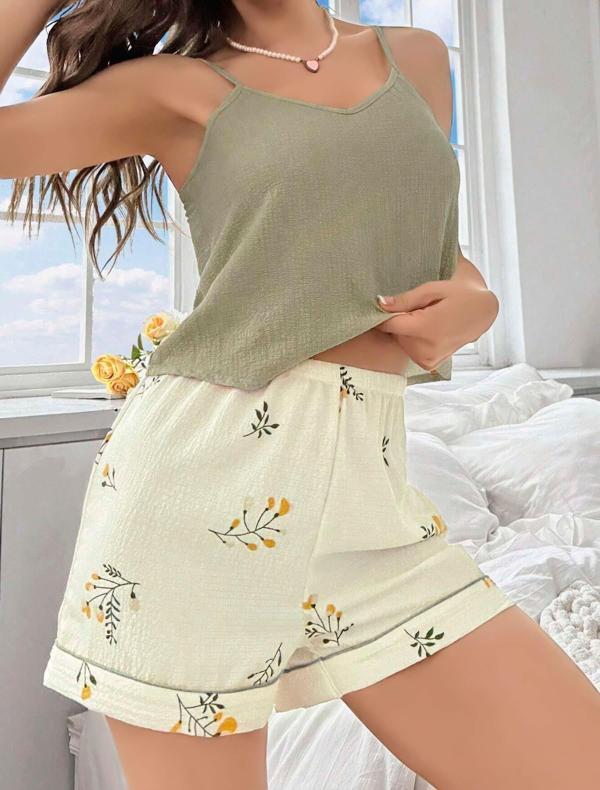 Kadın Ekru Çiçek Baskılı Şortlu Gecelik Pijama Takımı 5099 - Image 1