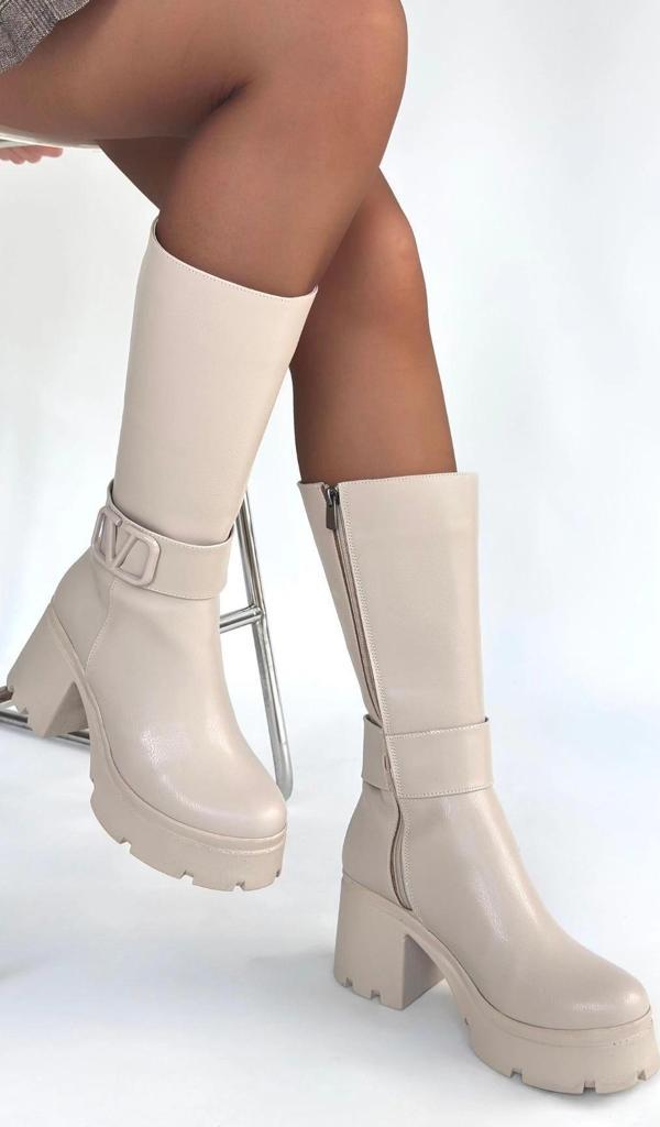 Moki Bej Cilt Topuklu Çizme - Image 1