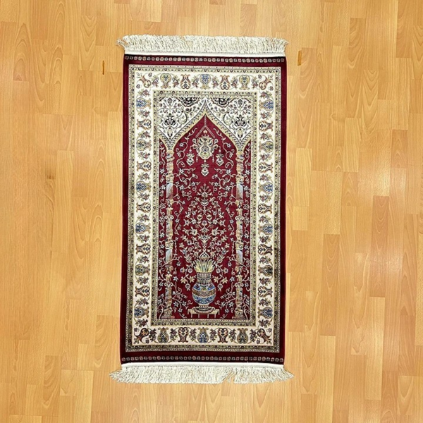 Mihraplı Ağaç Hayatı Desenli 70x120 CM İpek Seccade Bordo  - Image 1