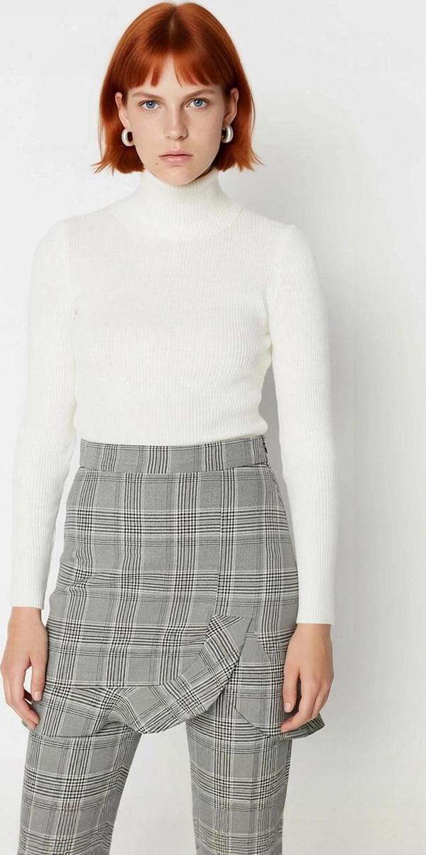 Kadın Düz Fitilli Balıkçı Yaka Triko Kazak Uzun Kol Tasarımıyla Soğuk Günlere Özel Şıklık Kaliteli - Image 1