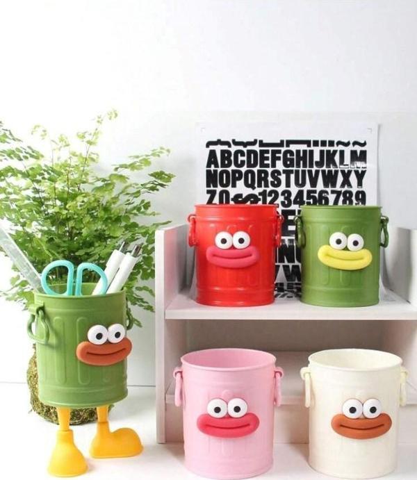 Kendin Yap (DIY) Sevimli Bacaklı Kova Kalemlik - 6 Parça / 6 Renk Seçeneği (Yükseklik 15,5 cm) - Image 1