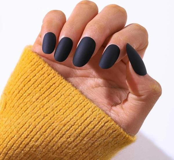 12 Adet Kendinden Yapışkanlı Tak ve Çık Mat Siyah Takma Tırnak - Image 1