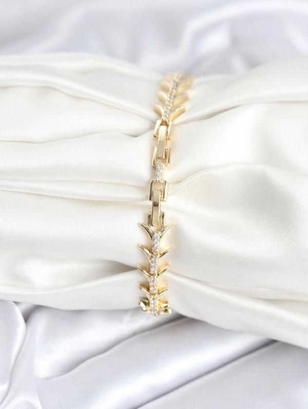 Zarif Bilekler için Golden Pirinç Xirkonlu Balık Sırtı Stil Kadın Bileklik - Image 1