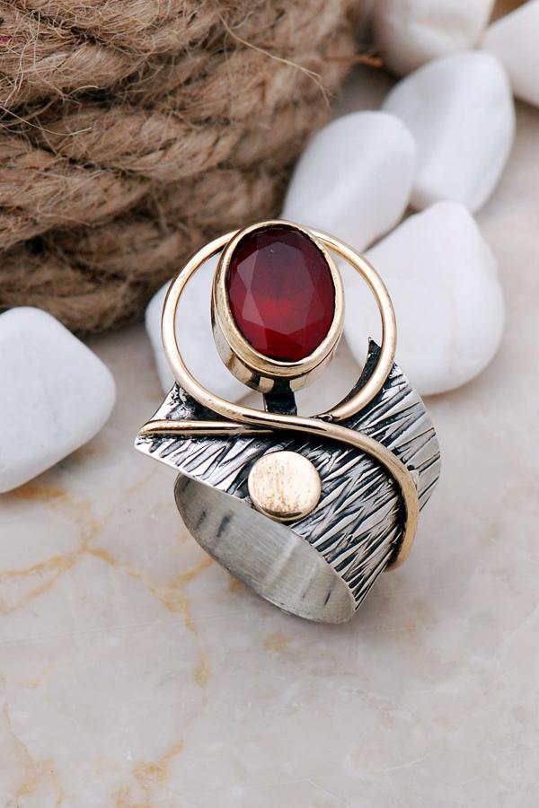 Kök Yakut Taşlı Çekiç Dövme Elişi Gümüş Yüzük 3263 - Image 1