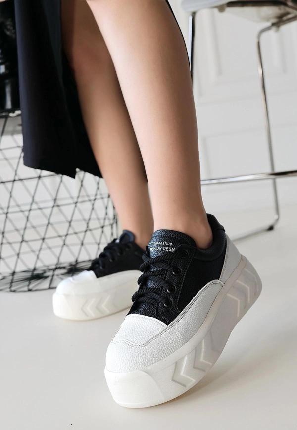 BİÇOMİ Emwa Siyah Cilt Bağcıklı Spor Ayakkabı - Image 1