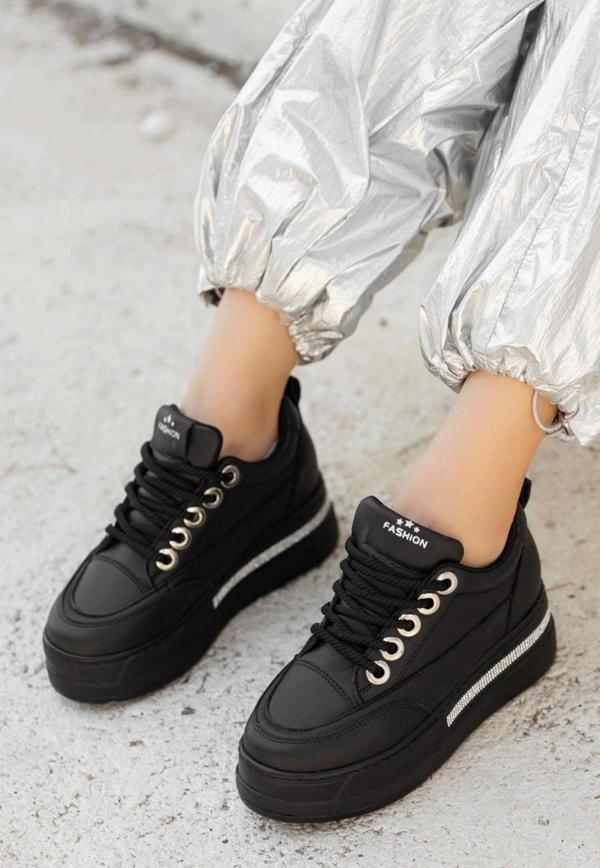 BİÇOMİ Lulu Siyah Cilt Bağcıklı Spor Ayakkabı - Image 1