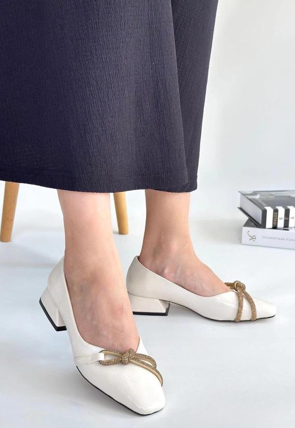 BİÇOMİ Estay Ten Rugan Topuklu Ayakkabı - Image 1