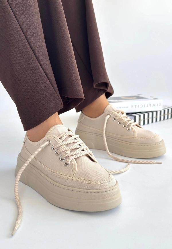 BİÇOMİ Carin Bej Keten Bağcıklı Spor Ayakkabı - Image 1