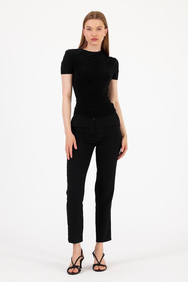 Büzgülü Kısa Kol Bluz - Image 1