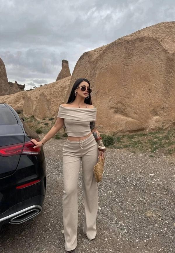 BİÇOMİ Madonna yaka bol paça pantolonlu takım - Image 1