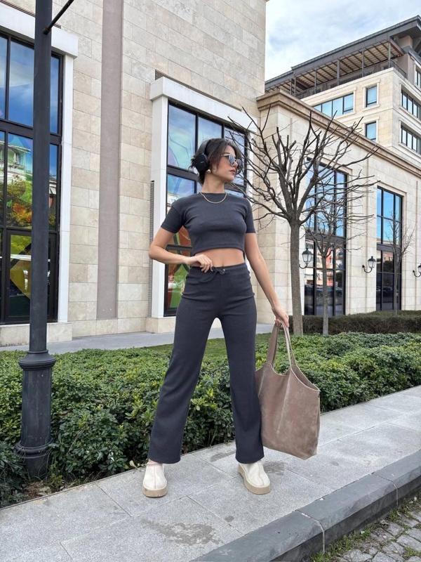 BİÇOMİ Bol paça pantolonlu alt üst takım - Image 1