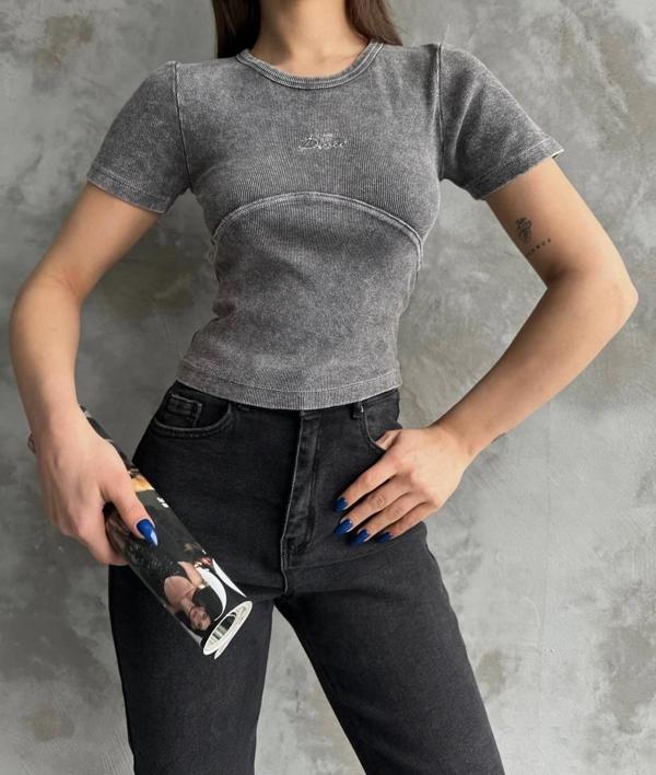 BİÇOMİ Nakış işlemeli asit yıkamalı bluz - Image 1