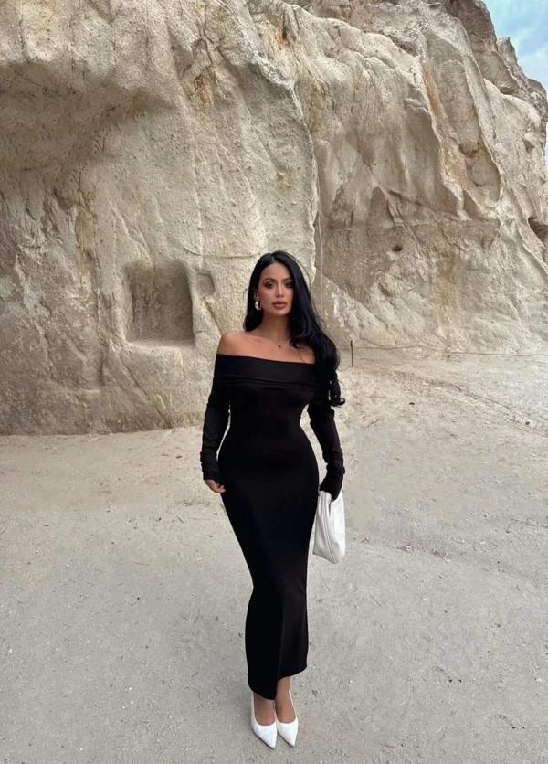 BİÇOMİ Madonna yaka esnek kumaş elbise siyah - Image 1