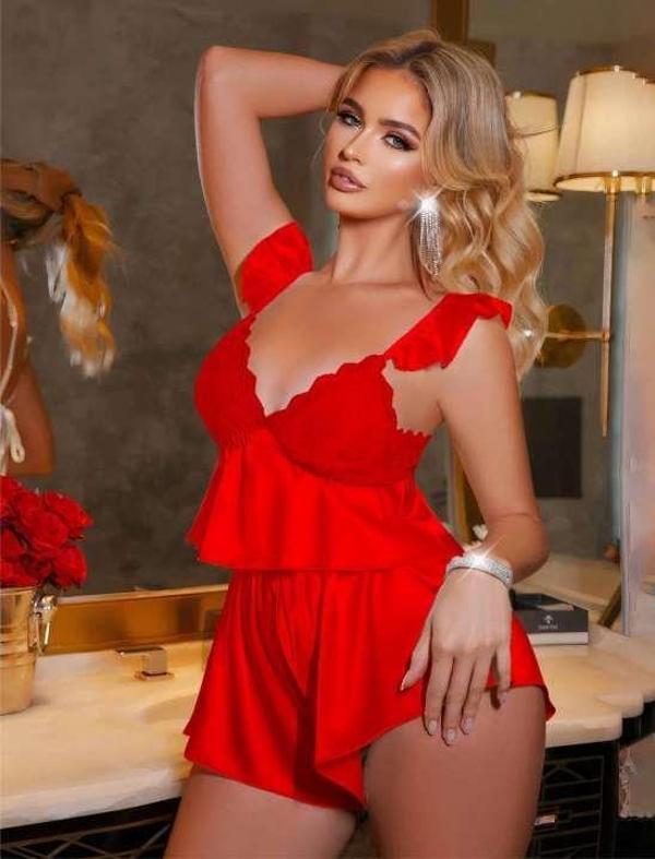 Bicomi Kırmızı Dantel İşlemeli İnce Askılı Arkadan Bağlamalı Saten Şortlu Takım - Image 1