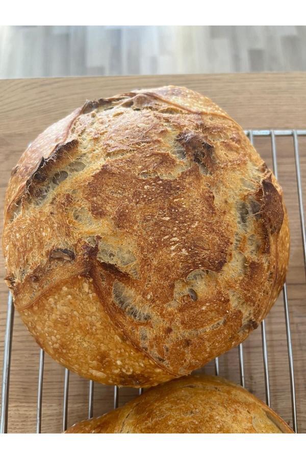 Yöresel Tat Cevizli Ekşi Mayalı Ekmek - Image 1