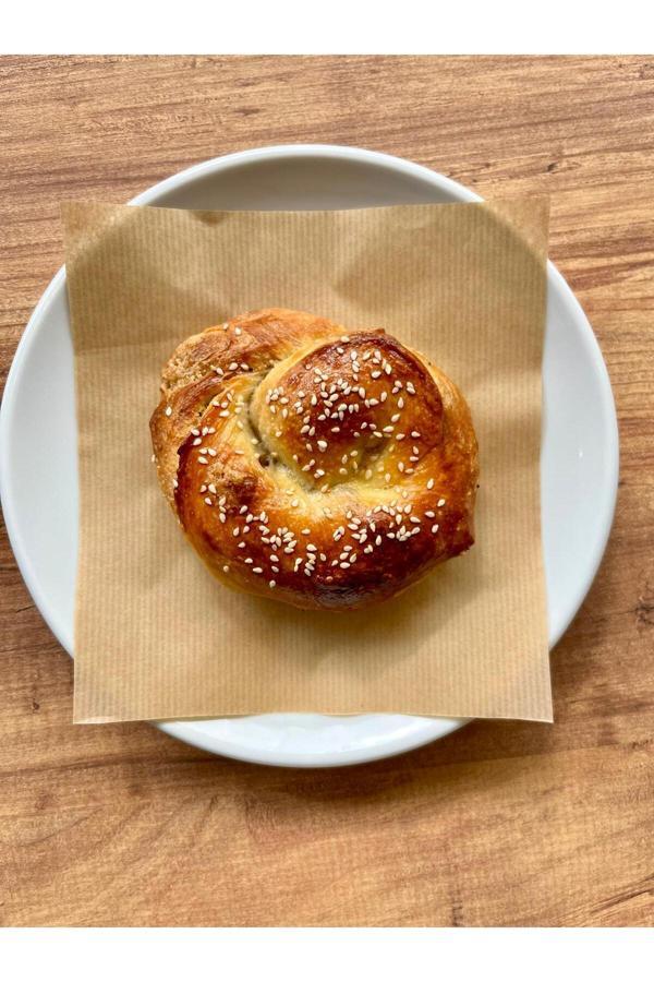 Yöresel Tat Ekş Maya Tahinli Cevizli Çörek - Image 1