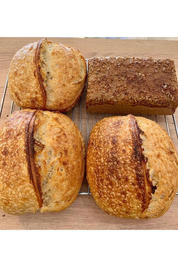 Yöresel Tat 3 Ekşi Maya Köy Ekmeği ve 1 Siyez Ekmeği - Image 1