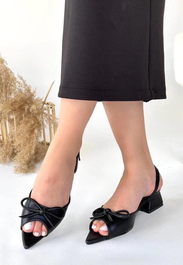 BİÇOMİ Lotta Siyah Cilt Topuklu Ayakkabı - Image 1