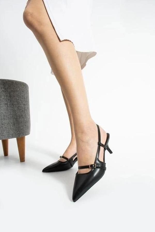 BİÇOMİ Darina Siyah Cilt Topuklu Ayakkabı - Image 1