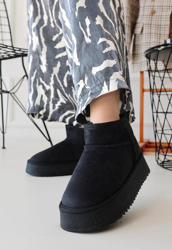 BİÇOMİ Linne Siyah Süet Bot - Image 1