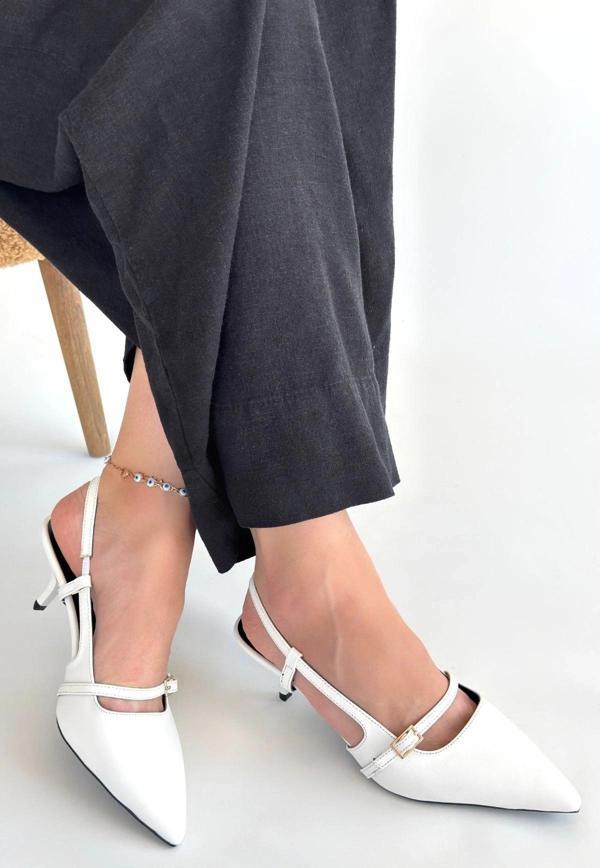 BİÇOMİ Darina Beyaz Cilt Topuklu Ayakkabı - Image 1