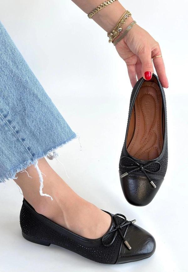 BİÇOMİ Etya Siyah Cilt Babet Ayakkabı - Image 1