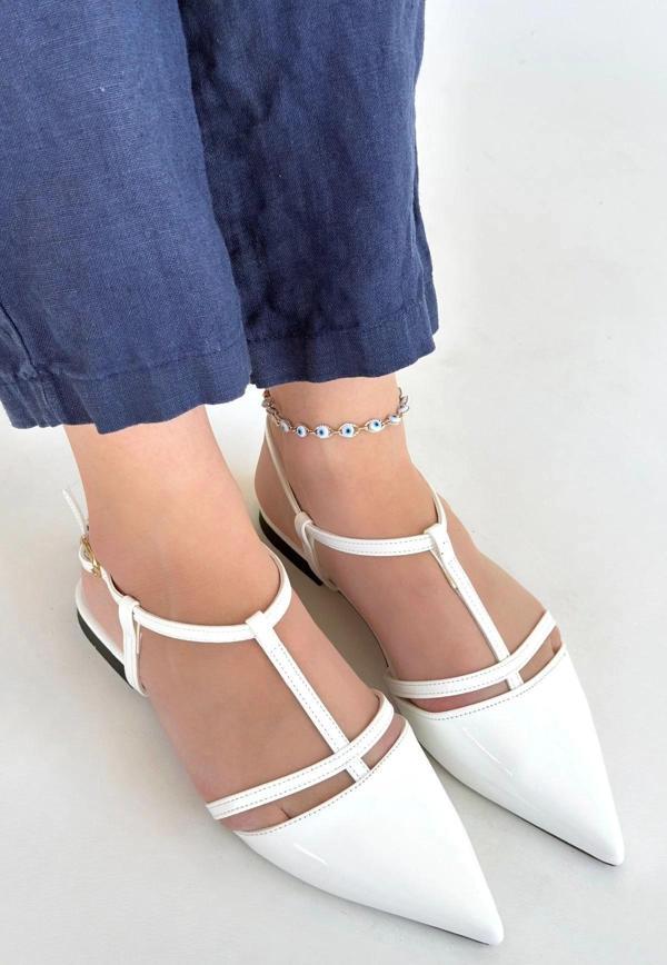 BİÇOMİ Canca Beyaz Rugan Babet Ayakkabı - Image 1