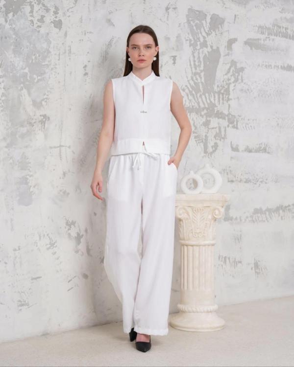 BİÇOMİ Broşlu yelek pantolon takım beyaz s255821 - Image 1