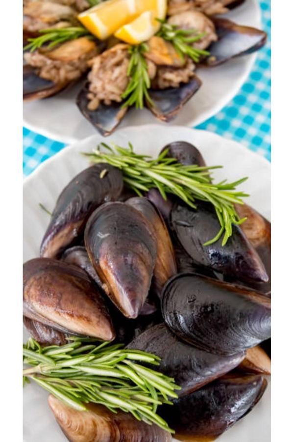 Uslu Şarküteri Meşhur İzmir Midyesi 500Gr. - Image 1