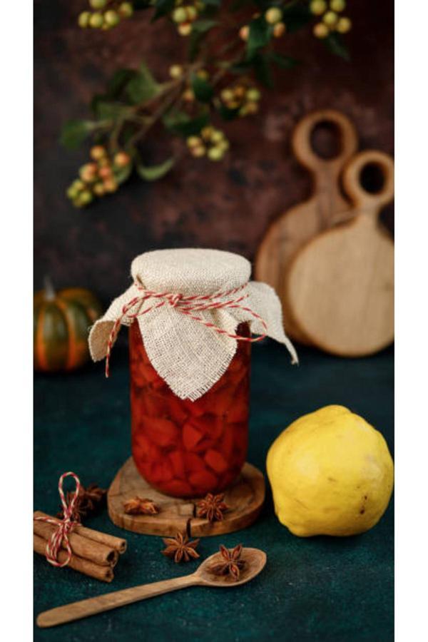 Uslu Şarküteri Ayva Reçeli 500Gr. - Image 1