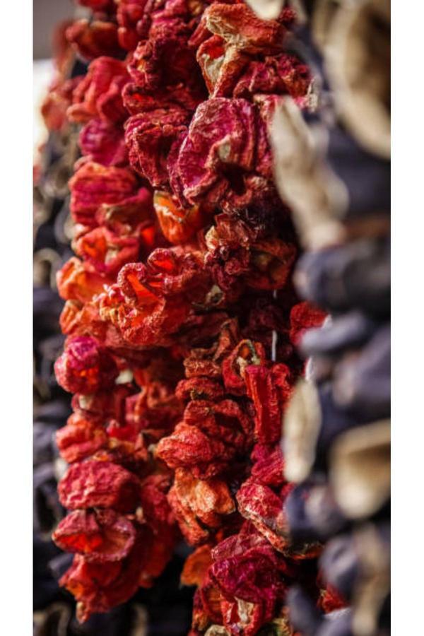 Uslu Şarküteri Kuru Dizi Dolmalık Biber (50 Adet) - Image 1